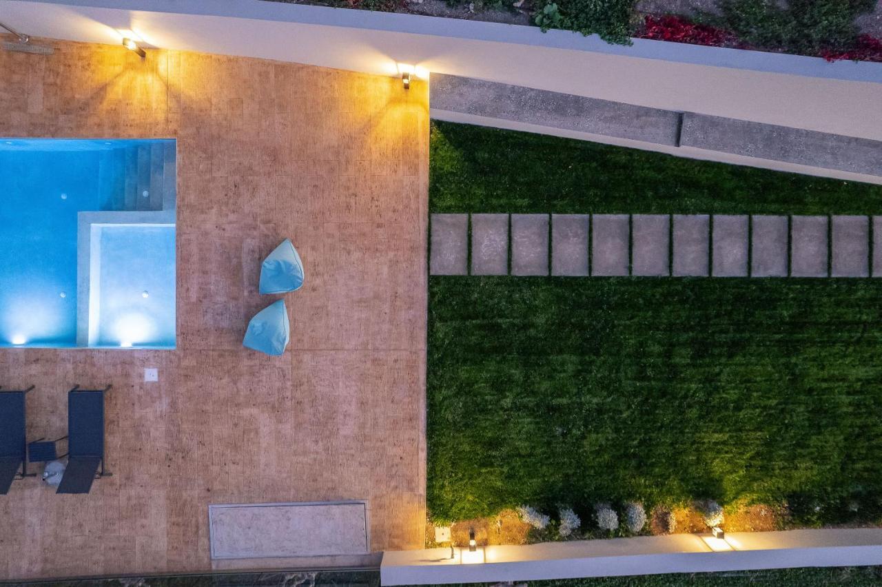 Aparthotel Pietra Di Mare Petres  Zewnętrze zdjęcie