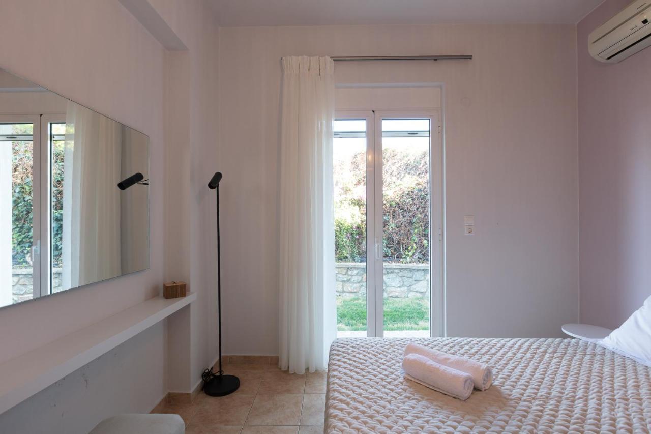 Aparthotel Pietra Di Mare Petres  Zewnętrze zdjęcie
